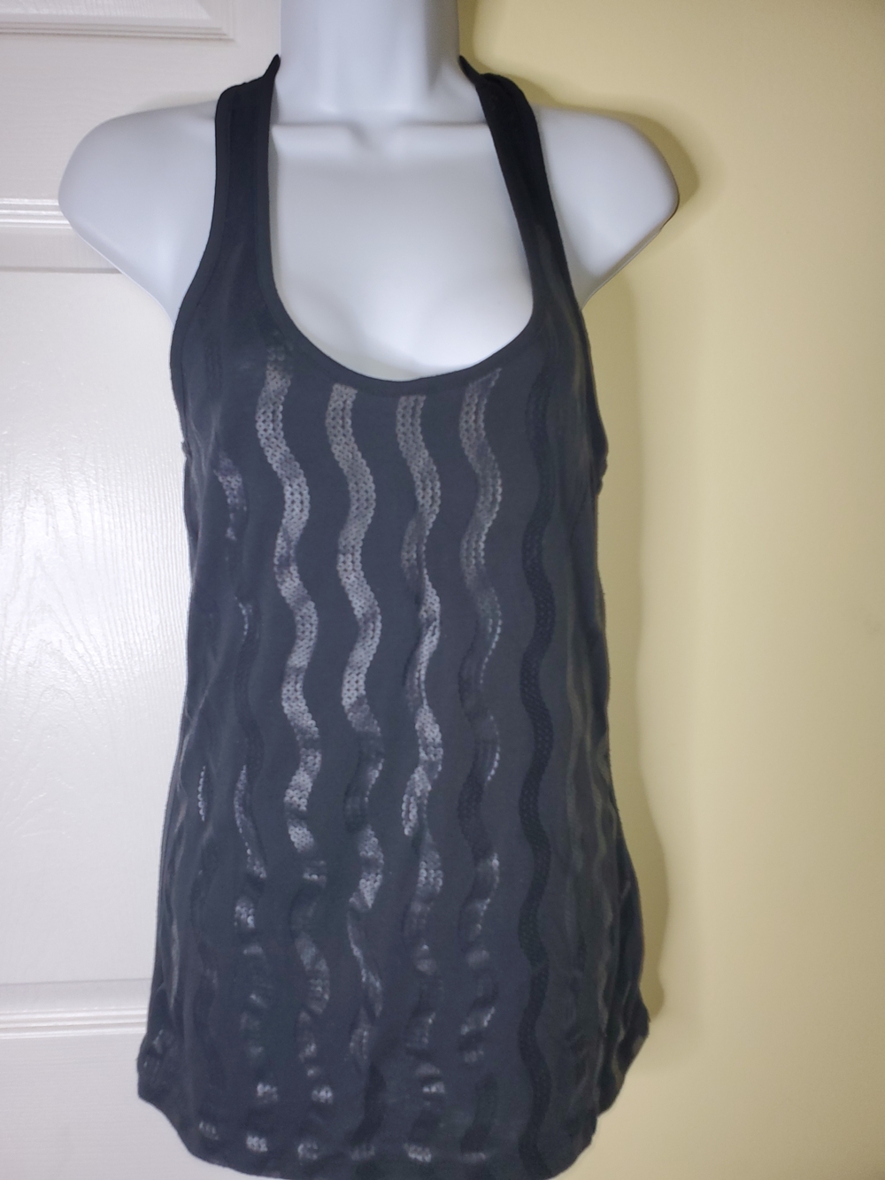 🖤 Fleurish Y2K Black Textured Wavy Racerback Tank